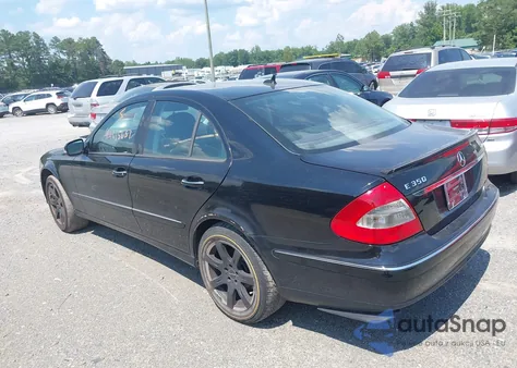 2008 Mercedes-Benz E 350 4Matic z USA, uszkodzony, nr VIN WDBUF87X28B307220